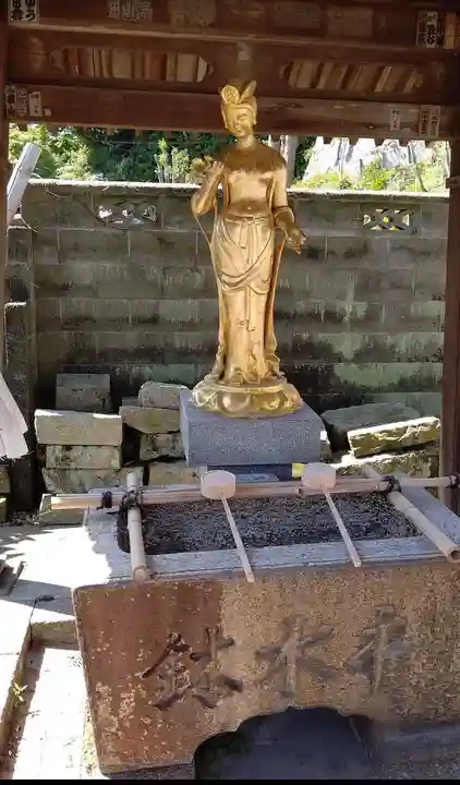 蓮花院の手水舎