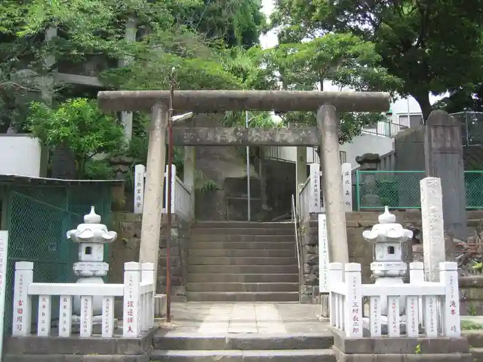 横浜浅間神社の鳥居