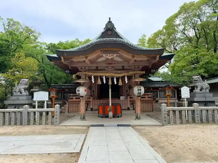 服部住吉神社の{uncategorized: "未分類", other: "その他", undefined: "問題あり", building: "その他建物", grave: "お墓", sacred_gate: "鳥居", guardian: "狛犬", statue: "像", buddha: "仏像", history: "歴史", nature: "自然", garden: "庭園", animal: "動物", pagoda: "塔", temizu: "手水舎", mountain_gate: "山門・神門", sanctuary: "本殿・本堂", subordinate: "末社・摂社", art: "芸術", scenery: "景色", jizo: "地蔵", ema: "絵馬", goshuin: "御朱印", omikuji: "おみくじ", items: "授与品その他", amulet: "お守り", goshuincho: "御朱印帳", eats: "食事", festival: "お祭り", votive_dance: "神楽", shichigosan: "七五三参", wedding: "結婚式", experience: "体験その他", initially: "初詣", around: "周辺", anti_infection: "感染症対策"}
