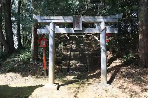 篠塚稲荷神社の鳥居