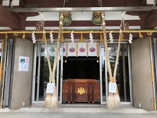 神明神社の本殿