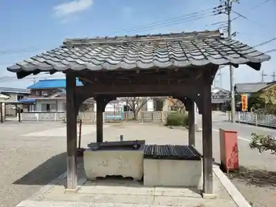 東日尊神社の手水舎