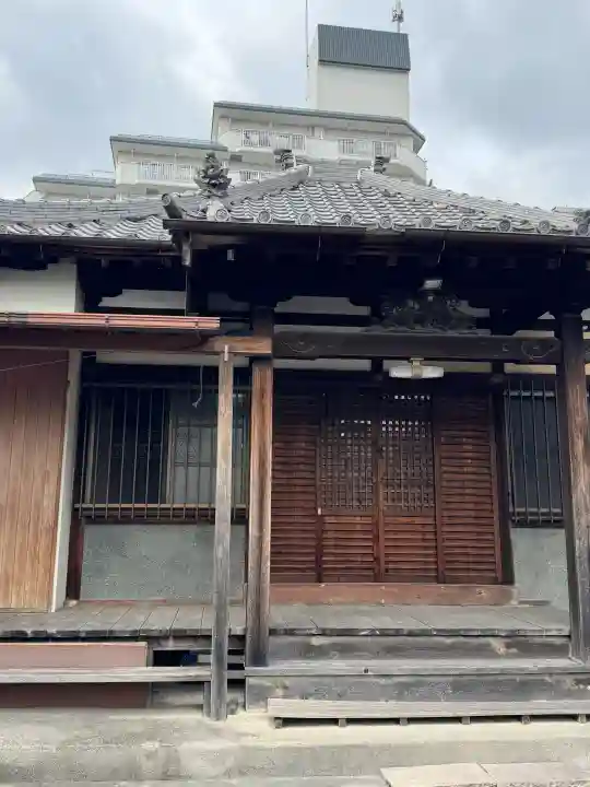 六通寺の{uncategorized: "未分類", other: "その他", undefined: "問題あり", building: "その他建物", grave: "お墓", sacred_gate: "鳥居", guardian: "狛犬", statue: "像", buddha: "仏像", history: "歴史", nature: "自然", garden: "庭園", animal: "動物", pagoda: "塔", temizu: "手水舎", mountain_gate: "山門・神門", sanctuary: "本殿・本堂", subordinate: "末社・摂社", art: "芸術", scenery: "景色", jizo: "地蔵", ema: "絵馬", goshuin: "御朱印", omikuji: "おみくじ", items: "授与品その他", amulet: "お守り", goshuincho: "御朱印帳", eats: "食事", festival: "お祭り", votive_dance: "神楽", shichigosan: "七五三参", wedding: "結婚式", experience: "体験その他", initially: "初詣", around: "周辺", anti_infection: "感染症対策"}