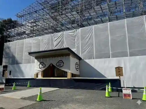 三嶋大社の{uncategorized: "未分類", other: "その他", undefined: "問題あり", building: "その他建物", grave: "お墓", sacred_gate: "鳥居", guardian: "狛犬", statue: "像", buddha: "仏像", history: "歴史", nature: "自然", garden: "庭園", animal: "動物", pagoda: "塔", temizu: "手水舎", mountain_gate: "山門・神門", sanctuary: "本殿・本堂", subordinate: "末社・摂社", art: "芸術", scenery: "景色", jizo: "地蔵", ema: "絵馬", goshuin: "御朱印", omikuji: "おみくじ", items: "授与品その他", amulet: "お守り", goshuincho: "御朱印帳", eats: "食事", festival: "お祭り", votive_dance: "神楽", shichigosan: "七五三参", wedding: "結婚式", experience: "体験その他", initially: "初詣", around: "周辺", anti_infection: "感染症対策"}