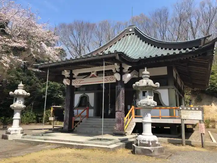 清滝寺の本殿・本堂
