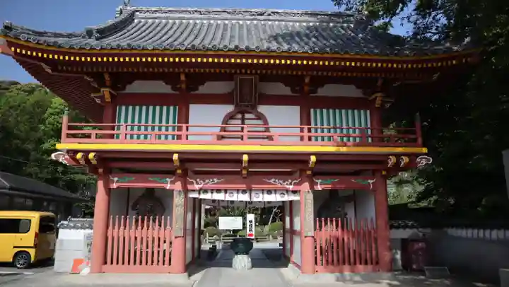 極楽寺の山門・神門