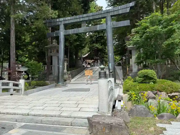 諏訪大社下社秋宮(長野県)