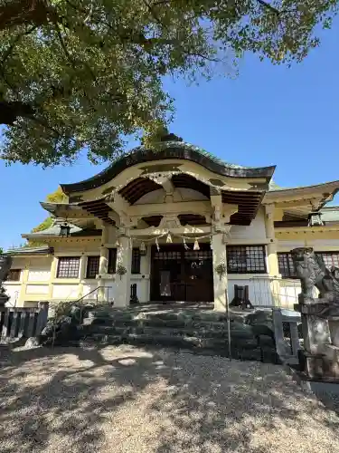 島田神社の{uncategorized: "未分類", other: "その他", undefined: "問題あり", building: "その他建物", grave: "お墓", sacred_gate: "鳥居", guardian: "狛犬", statue: "像", buddha: "仏像", history: "歴史", nature: "自然", garden: "庭園", animal: "動物", pagoda: "塔", temizu: "手水舎", mountain_gate: "山門・神門", sanctuary: "本殿・本堂", subordinate: "末社・摂社", art: "芸術", scenery: "景色", jizo: "地蔵", ema: "絵馬", goshuin: "御朱印", omikuji: "おみくじ", items: "授与品その他", amulet: "お守り", goshuincho: "御朱印帳", eats: "食事", festival: "お祭り", votive_dance: "神楽", shichigosan: "七五三参", wedding: "結婚式", experience: "体験その他", initially: "初詣", around: "周辺", anti_infection: "感染症対策"}
