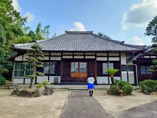 久保寺の本殿