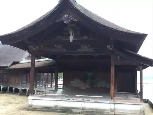 厳島神社の本殿