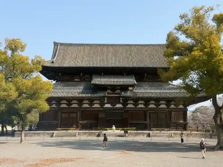 東寺(教王護国寺)の{uncategorized: "未分類", other: "その他", undefined: "問題あり", building: "その他建物", grave: "お墓", sacred_gate: "鳥居", guardian: "狛犬", statue: "像", buddha: "仏像", history: "歴史", nature: "自然", garden: "庭園", animal: "動物", pagoda: "塔", temizu: "手水舎", mountain_gate: "山門・神門", sanctuary: "本殿・本堂", subordinate: "末社・摂社", art: "芸術", scenery: "景色", jizo: "地蔵", ema: "絵馬", goshuin: "御朱印", omikuji: "おみくじ", items: "授与品その他", amulet: "お守り", goshuincho: "御朱印帳", eats: "食事", festival: "お祭り", votive_dance: "神楽", shichigosan: "七五三参", wedding: "結婚式", experience: "体験その他", initially: "初詣", around: "周辺", anti_infection: "感染症対策"}