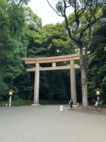 明治神宮の{uncategorized: "未分類", other: "その他", undefined: "問題あり", building: "その他建物", grave: "お墓", sacred_gate: "鳥居", guardian: "狛犬", statue: "像", buddha: "仏像", history: "歴史", nature: "自然", garden: "庭園", animal: "動物", pagoda: "塔", temizu: "手水舎", mountain_gate: "山門・神門", sanctuary: "本殿・本堂", subordinate: "末社・摂社", art: "芸術", scenery: "景色", jizo: "地蔵", ema: "絵馬", goshuin: "御朱印", omikuji: "おみくじ", items: "授与品その他", amulet: "お守り", goshuincho: "御朱印帳", eats: "食事", festival: "お祭り", votive_dance: "神楽", shichigosan: "七五三参", wedding: "結婚式", experience: "体験その他", initially: "初詣", around: "周辺", anti_infection: "感染症対策"}