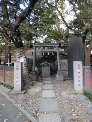 花園神社の鳥居