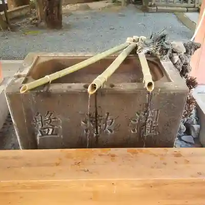 金王八幡宮の手水舎