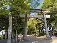 大和神社の{uncategorized: "未分類", other: "その他", undefined: "問題あり", building: "その他建物", grave: "お墓", sacred_gate: "鳥居", guardian: "狛犬", statue: "像", buddha: "仏像", history: "歴史", nature: "自然", garden: "庭園", animal: "動物", pagoda: "塔", temizu: "手水舎", mountain_gate: "山門・神門", sanctuary: "本殿・本堂", subordinate: "末社・摂社", art: "芸術", scenery: "景色", jizo: "地蔵", ema: "絵馬", goshuin: "御朱印", omikuji: "おみくじ", items: "授与品その他", amulet: "お守り", goshuincho: "御朱印帳", eats: "食事", festival: "お祭り", votive_dance: "神楽", shichigosan: "七五三参", wedding: "結婚式", experience: "体験その他", initially: "初詣", around: "周辺", anti_infection: "感染症対策"}