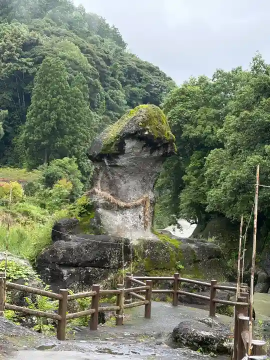 陰陽石神社(宮崎県)