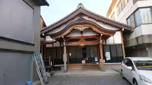 玉性院の本殿・本堂