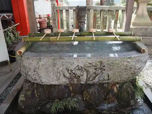 由加山 由加神社本宮の手水舎