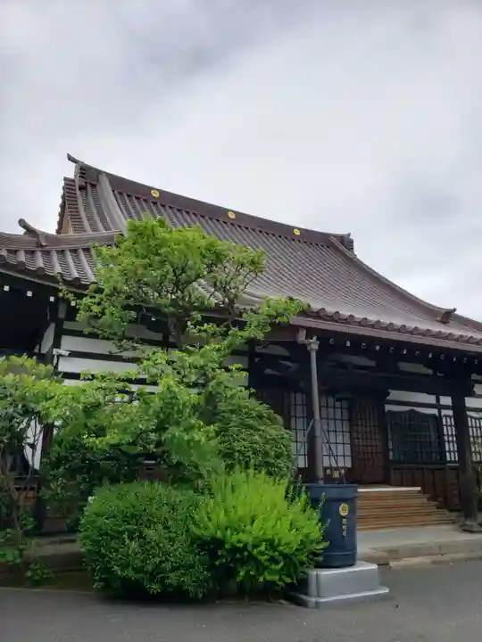 理性寺の本殿・本堂