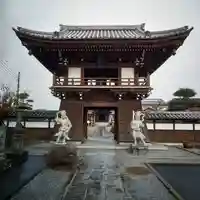 本源寺の山門・神門