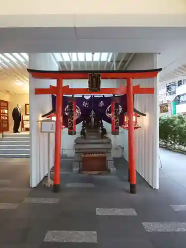 歌舞伎稲荷神社の鳥居