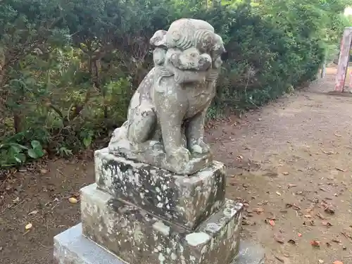 稲荷神社の狛犬