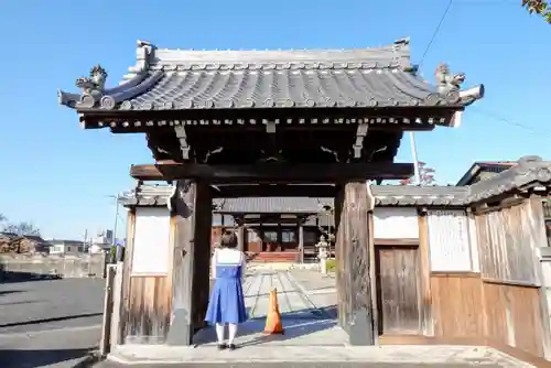 西岸寺の山門