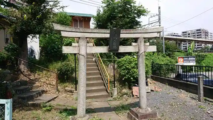 飯綱権現社の鳥居
