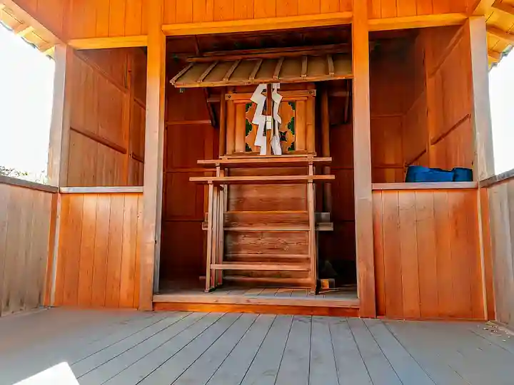 白山社の本殿・本堂