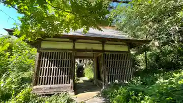 秀重院の山門・神門