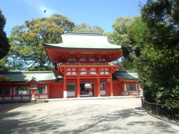武蔵一宮氷川神社の山門・神門
