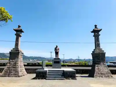 長野水神社の像