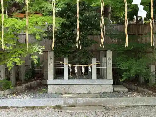 小槻神社の{uncategorized: "未分類", other: "その他", undefined: "問題あり", building: "その他建物", grave: "お墓", sacred_gate: "鳥居", guardian: "狛犬", statue: "像", buddha: "仏像", history: "歴史", nature: "自然", garden: "庭園", animal: "動物", pagoda: "塔", temizu: "手水舎", mountain_gate: "山門・神門", sanctuary: "本殿・本堂", subordinate: "末社・摂社", art: "芸術", scenery: "景色", jizo: "地蔵", ema: "絵馬", goshuin: "御朱印", omikuji: "おみくじ", items: "授与品その他", amulet: "お守り", goshuincho: "御朱印帳", eats: "食事", festival: "お祭り", votive_dance: "神楽", shichigosan: "七五三参", wedding: "結婚式", experience: "体験その他", initially: "初詣", around: "周辺", anti_infection: "感染症対策"}