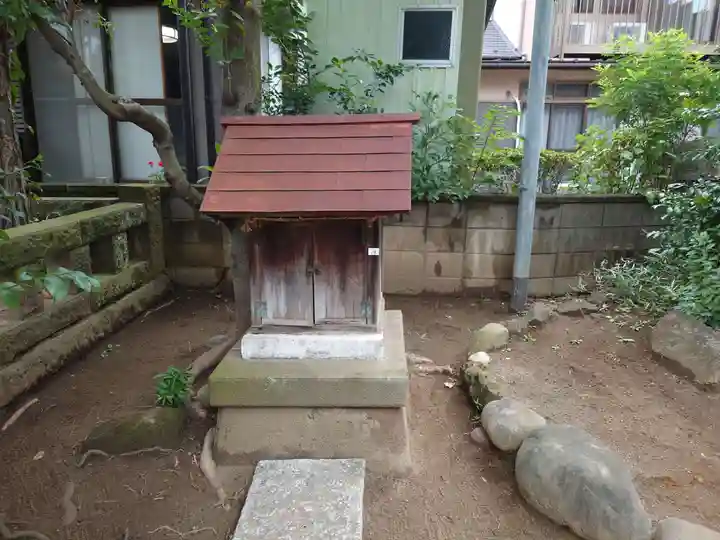 綾瀬稲荷神社の末社・摂社