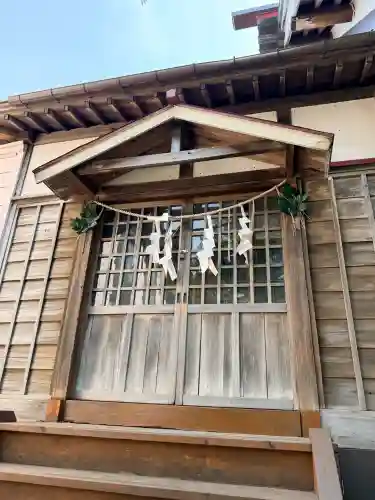 海神社の{uncategorized: "未分類", other: "その他", undefined: "問題あり", building: "その他建物", grave: "お墓", sacred_gate: "鳥居", guardian: "狛犬", statue: "像", buddha: "仏像", history: "歴史", nature: "自然", garden: "庭園", animal: "動物", pagoda: "塔", temizu: "手水舎", mountain_gate: "山門・神門", sanctuary: "本殿・本堂", subordinate: "末社・摂社", art: "芸術", scenery: "景色", jizo: "地蔵", ema: "絵馬", goshuin: "御朱印", omikuji: "おみくじ", items: "授与品その他", amulet: "お守り", goshuincho: "御朱印帳", eats: "食事", festival: "お祭り", votive_dance: "神楽", shichigosan: "七五三参", wedding: "結婚式", experience: "体験その他", initially: "初詣", around: "周辺", anti_infection: "感染症対策"}