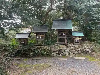 熊野神社の{uncategorized: "未分類", other: "その他", undefined: "問題あり", building: "その他建物", grave: "お墓", sacred_gate: "鳥居", guardian: "狛犬", statue: "像", buddha: "仏像", history: "歴史", nature: "自然", garden: "庭園", animal: "動物", pagoda: "塔", temizu: "手水舎", mountain_gate: "山門・神門", sanctuary: "本殿・本堂", subordinate: "末社・摂社", art: "芸術", scenery: "景色", jizo: "地蔵", ema: "絵馬", goshuin: "御朱印", omikuji: "おみくじ", items: "授与品その他", amulet: "お守り", goshuincho: "御朱印帳", eats: "食事", festival: "お祭り", votive_dance: "神楽", shichigosan: "七五三参", wedding: "結婚式", experience: "体験その他", initially: "初詣", around: "周辺", anti_infection: "感染症対策"}