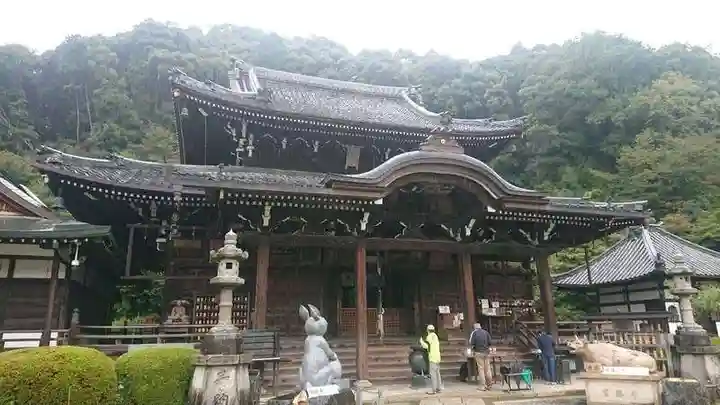 三室戸寺の本殿・本堂