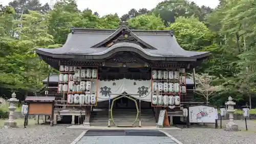 義經神社の本殿