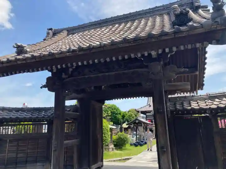 醫王寺の{uncategorized: "未分類", other: "その他", undefined: "問題あり", building: "その他建物", grave: "お墓", sacred_gate: "鳥居", guardian: "狛犬", statue: "像", buddha: "仏像", history: "歴史", nature: "自然", garden: "庭園", animal: "動物", pagoda: "塔", temizu: "手水舎", mountain_gate: "山門・神門", sanctuary: "本殿・本堂", subordinate: "末社・摂社", art: "芸術", scenery: "景色", jizo: "地蔵", ema: "絵馬", goshuin: "御朱印", omikuji: "おみくじ", items: "授与品その他", amulet: "お守り", goshuincho: "御朱印帳", eats: "食事", festival: "お祭り", votive_dance: "神楽", shichigosan: "七五三参", wedding: "結婚式", experience: "体験その他", initially: "初詣", around: "周辺", anti_infection: "感染症対策"}