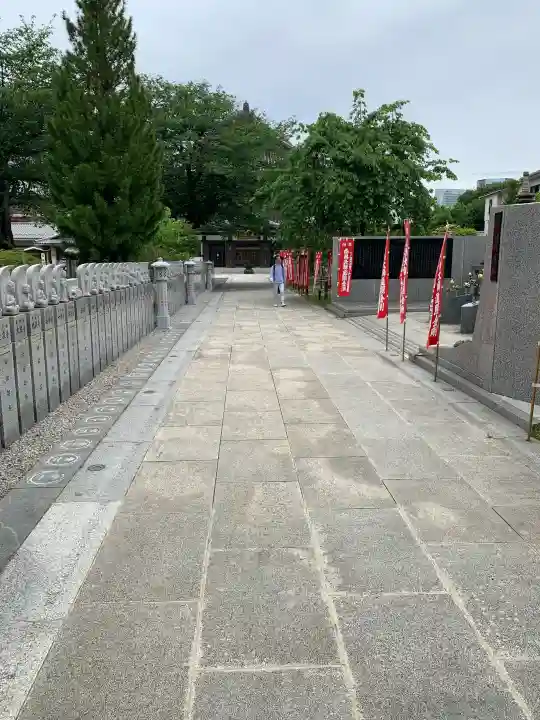 高野山東京別院の{uncategorized: "未分類", other: "その他", undefined: "問題あり", building: "その他建物", grave: "お墓", sacred_gate: "鳥居", guardian: "狛犬", statue: "像", buddha: "仏像", history: "歴史", nature: "自然", garden: "庭園", animal: "動物", pagoda: "塔", temizu: "手水舎", mountain_gate: "山門・神門", sanctuary: "本殿・本堂", subordinate: "末社・摂社", art: "芸術", scenery: "景色", jizo: "地蔵", ema: "絵馬", goshuin: "御朱印", omikuji: "おみくじ", items: "授与品その他", amulet: "お守り", goshuincho: "御朱印帳", eats: "食事", festival: "お祭り", votive_dance: "神楽", shichigosan: "七五三参", wedding: "結婚式", experience: "体験その他", initially: "初詣", around: "周辺", anti_infection: "感染症対策"}