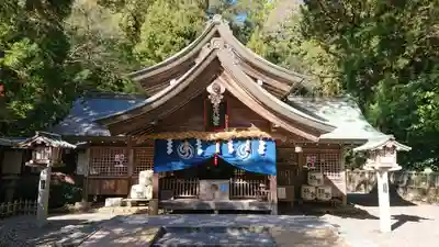 若宮八幡宮の本殿・本堂