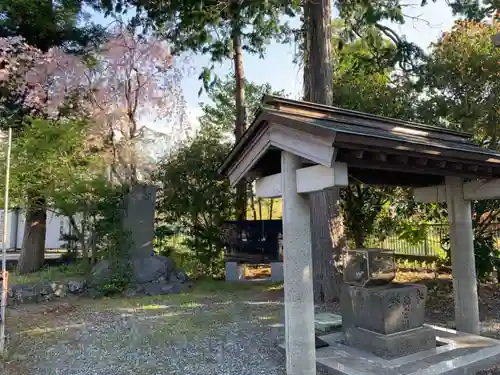 高尾山穂見神社の手水