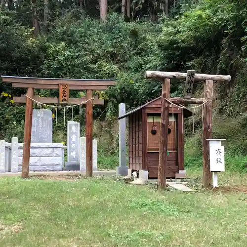 思金神社の末社