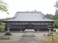 西山本門寺の本殿・本堂