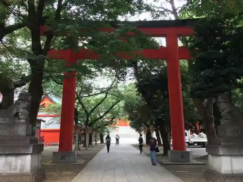 花園神社の鳥居