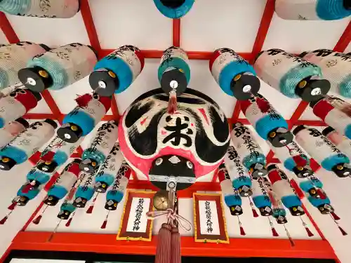 兵庫嚴島神社の{uncategorized: "未分類", other: "その他", undefined: "問題あり", building: "その他建物", grave: "お墓", sacred_gate: "鳥居", guardian: "狛犬", statue: "像", buddha: "仏像", history: "歴史", nature: "自然", garden: "庭園", animal: "動物", pagoda: "塔", temizu: "手水舎", mountain_gate: "山門・神門", sanctuary: "本殿・本堂", subordinate: "末社・摂社", art: "芸術", scenery: "景色", jizo: "地蔵", ema: "絵馬", goshuin: "御朱印", omikuji: "おみくじ", items: "授与品その他", amulet: "お守り", goshuincho: "御朱印帳", eats: "食事", festival: "お祭り", votive_dance: "神楽", shichigosan: "七五三参", wedding: "結婚式", experience: "体験その他", initially: "初詣", around: "周辺", anti_infection: "感染症対策"}