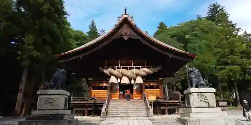 諏訪大社下社秋宮の本殿・本堂