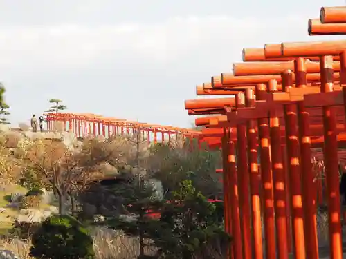 高山稲荷神社の庭園