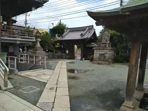 成田山川越別院の山門・神門