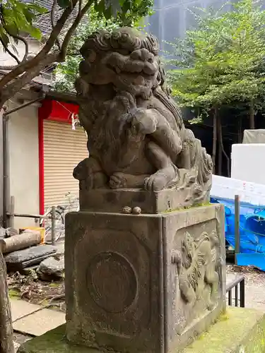 稲荷鬼王神社の狛犬